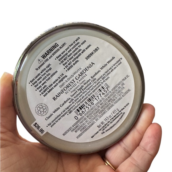 Bath & Body Works Raintforest Gardenia Candle - Picture 2 of 7